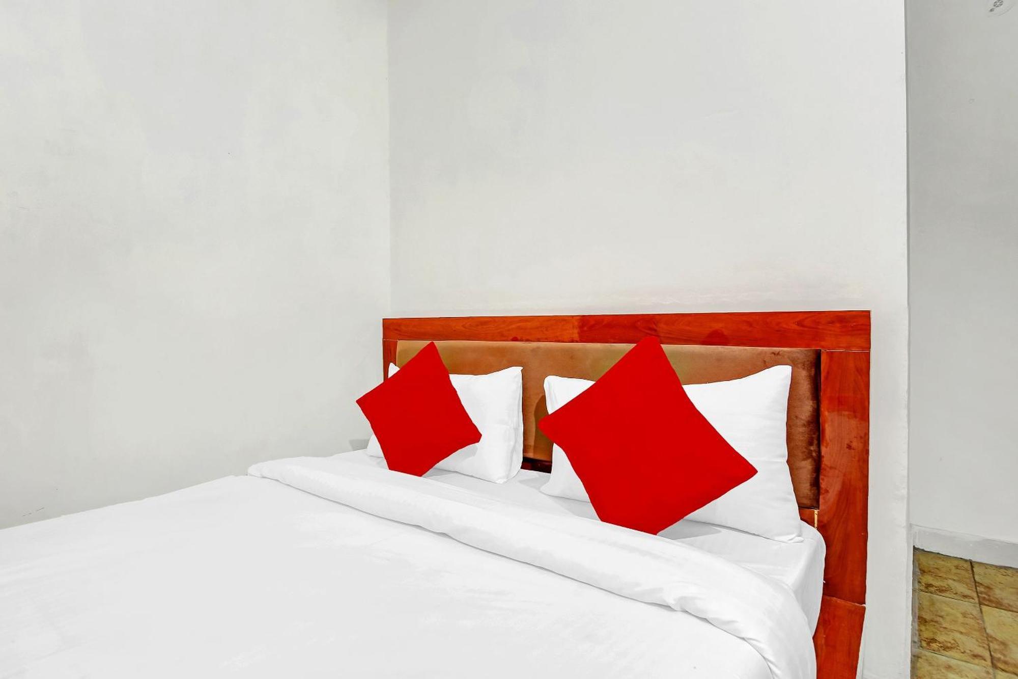 Hotel O Yash Hotel Ghaziabad Esterno foto