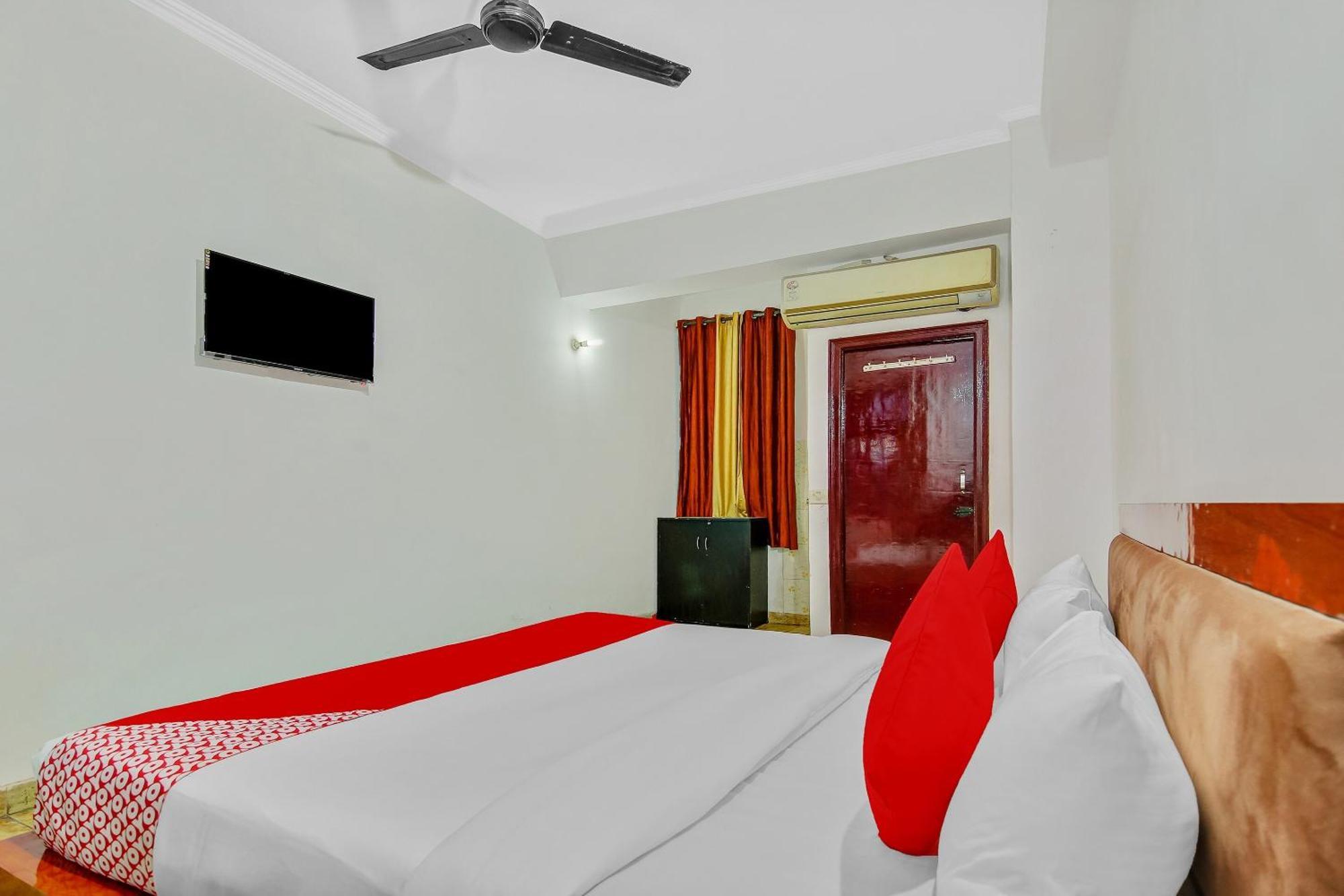 Hotel O Yash Hotel Ghaziabad Esterno foto