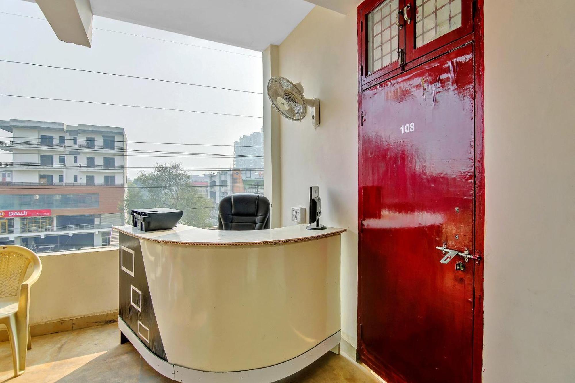 Hotel O Yash Hotel Ghaziabad Esterno foto