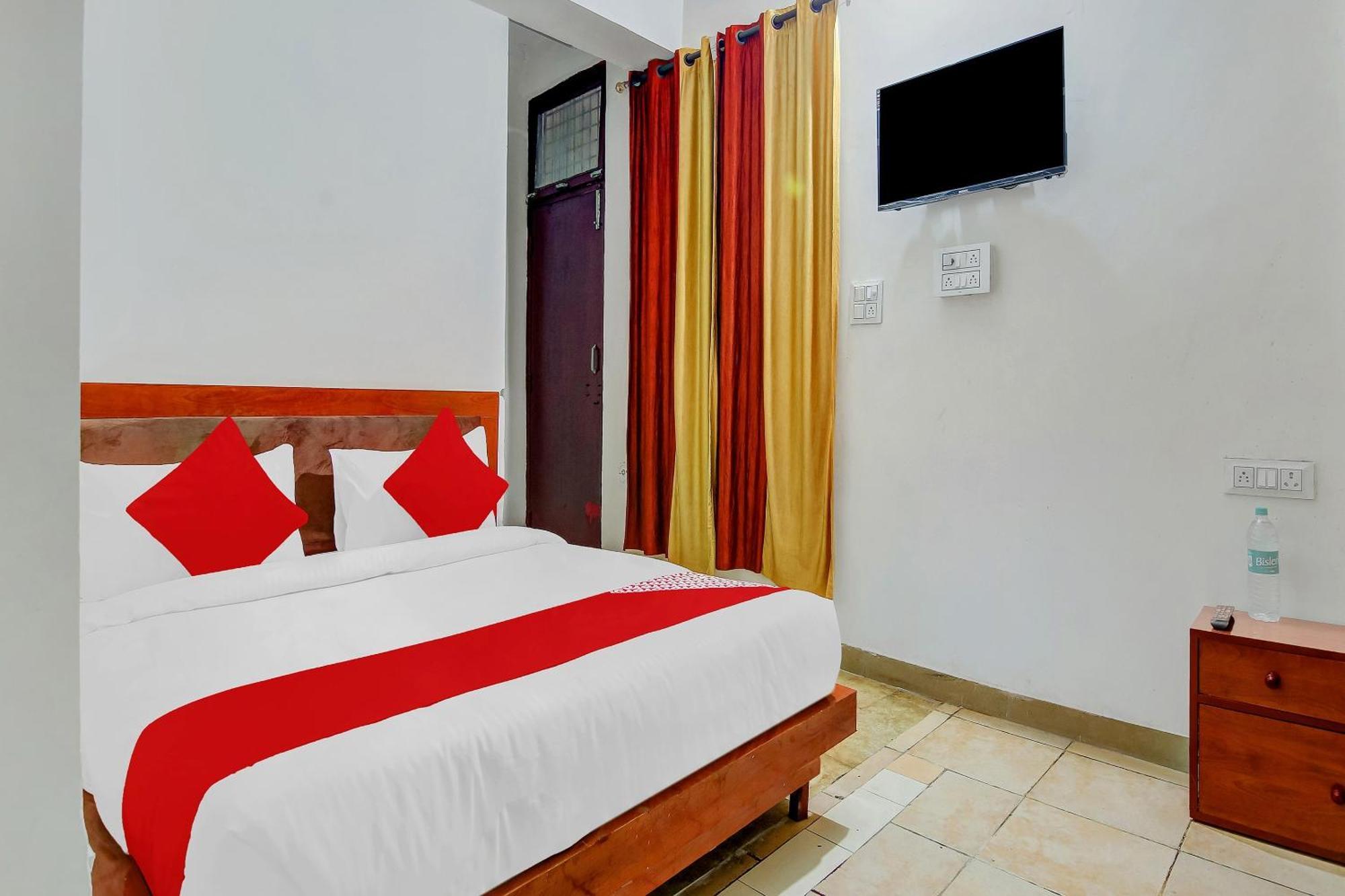Hotel O Yash Hotel Ghaziabad Esterno foto